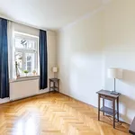 Pronajměte si 5 ložnic/e byt o rozloze 150 m² v Prague