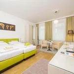 Rent 4 bedroom apartment of 50 m² in Wien