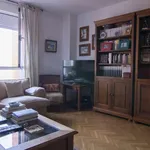 Rent a room of 100 m² in madrid