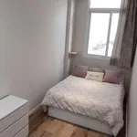 Rent a room of 200 m² in barcelona