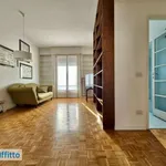 Rent 2 bedroom apartment of 60 m² in Milan