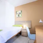 Rent a room of 80 m² in madrid