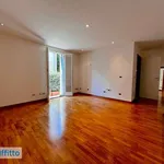 Rent 4 bedroom apartment of 100 m² in Bologna