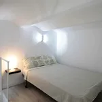 Rent 1 bedroom apartment of 29 m² in Madrid