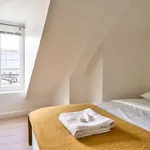 Rent 1 bedroom apartment of 18 m² in Paris