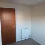 Rent 2 bedroom flat in East Midlands