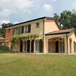 Rent 4 bedroom house of 155 m² in Bogogno