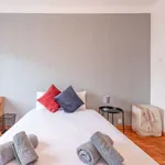 Rent a room of 103 m² in lisbon