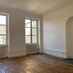 Appartement de 106 m² avec 2 chambre(s) en location à Dijon