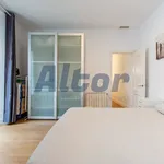 Rent 4 bedroom apartment of 125 m² in Madrid