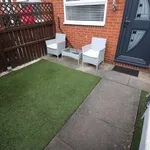 Rent 2 bedroom house in Hull