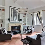 Appartement de 1076 m² avec 3 chambre(s) en location à Paris