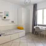 Rent a room of 100 m² in rome