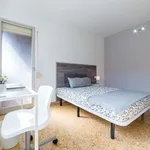 Rent a room of 120 m² in valencia