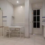 Rent 4 bedroom apartment in Madrid