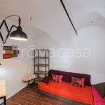 Rent 4 bedroom house of 120 m² in Laino