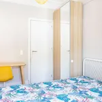 Rent a room in lisbon