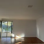 Rent 4 bedroom house in Rivervale