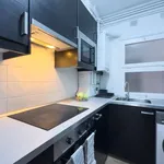 Rent a room of 102 m² in barcelona