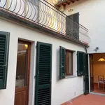 Rent 2 bedroom apartment of 110 m² in florence