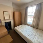 Rent 4 bedroom house in Portsmouth