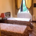 Rent 2 bedroom apartment of 68 m² in Milano