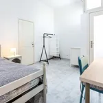 Rent 12 bedroom house in Lisbon