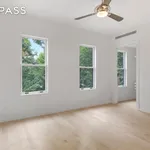 Rent 4 bedroom apartment in Brooklyn