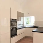 Rent 3 bedroom flat in Brighton