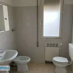 Affitto 3 camera appartamento di 88 m² in Bologna