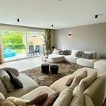 Rent 6 bedroom house of 214 m² in De Uithof