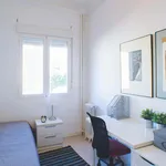 Rent a room of 110 m² in Madrid