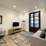 Rent 5 bedroom apartment of 60 m² in Barcelona