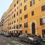 Rent 5 bedroom apartment of 300 m² in Rome