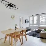 Appartement de 560 m² avec 1 chambre(s) en location à Paris