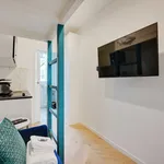 Rent 1 bedroom apartment of 9 m² in Paris