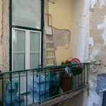 Rent a room of 120 m² in Lisbon