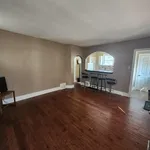 Rent 3 bedroom apartment in Peterborough (Downtown)