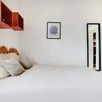 Rent a room in paris