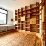 Maison de 500 m² avec 3 chambre(s) en location à Rhode-Saint-Genèse