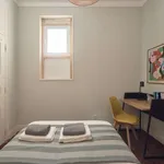 Rent a room in lisbon