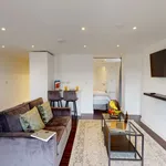 Rent 4 bedroom apartment of 8 m² in Newport