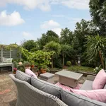 Rent 5 bedroom house in Reigate and Banstead