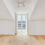 Rent 3 bedroom apartment of 156 m² in Lisbon