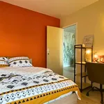 Rent a room in paris