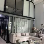 Rent 3 bedroom house of 165 m² in Bangkok