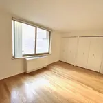 Rent 2 bedroom apartment of 118 m² in New York