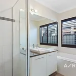 Rent 4 bedroom house in Point Cook