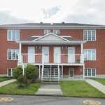 Rent 4 bedroom apartment in Lévis