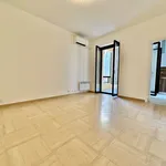 Appartement de 31 m² avec 2 chambre(s) en location à NICE